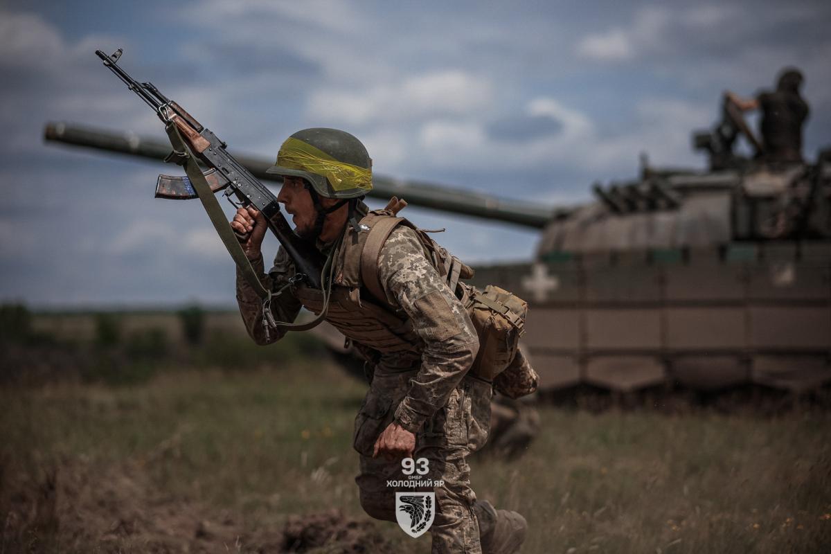 Також експерт вважає, що ворог може розпочати наступальні дії й в одній із частин Донеччини / фото 93 ОМБр Холодний Яр Також експерт вважає, що ворог може розпочати наступальні дії й в одній із частин Донеччини / фото 93 ОМБр Холодний Яр