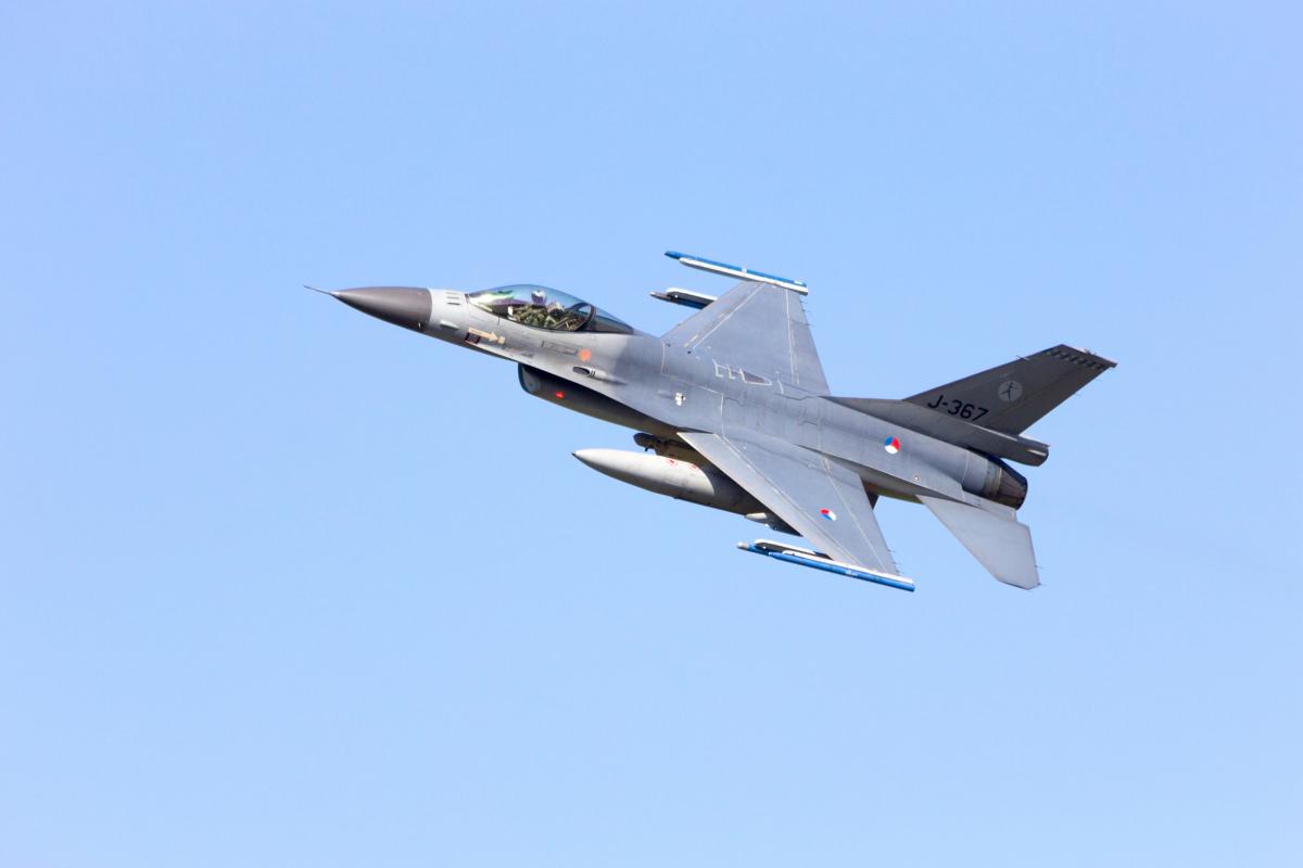 Украина скоро получит истребители F-16 / фото ua.depositphotos.com
