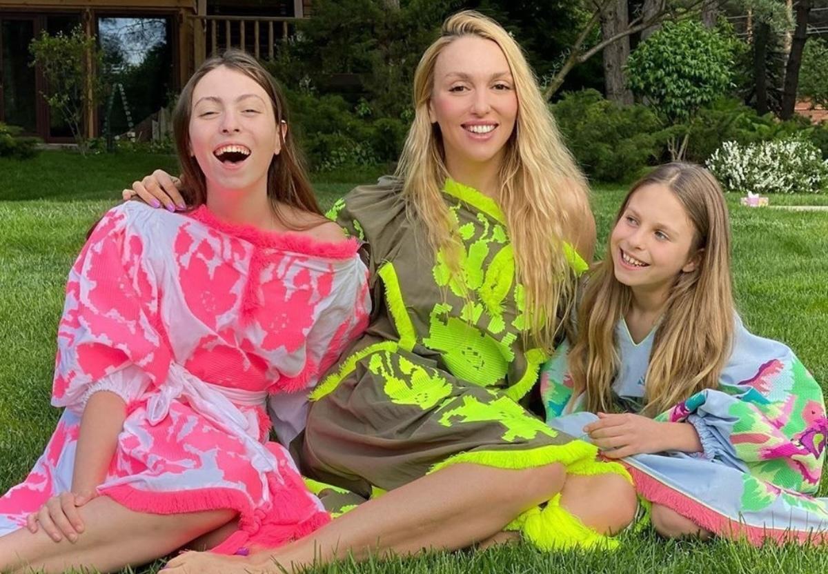 Оля Полякова дозволила 12-річній доньці переїхати з Великої Британії в Україну / Скріншот Instagram Оля Полякова дозволила 12-річній доньці переїхати з Великої Британії в Україну / Скріншот Instagram