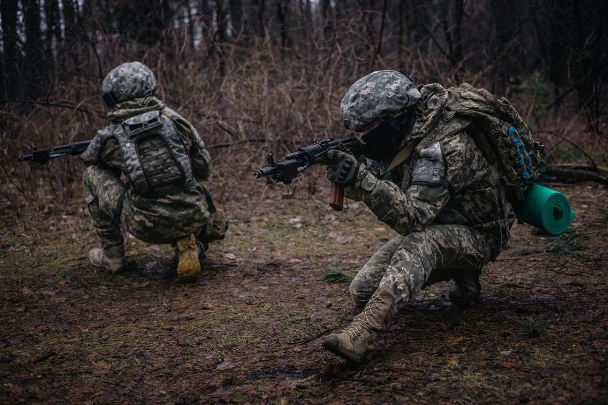 Сучасні військові тренажери майже неможливо відрізнити від реальної зброї ані за зовнішнім виглядом, ані за звуком чи управлінням. Вони імітують навіть балістику / фото Skiftech Сучасні військові тренажери майже неможливо відрізнити від реальної зброї ані за зовнішнім виглядом, ані за звуком чи управлінням. Вони імітують навіть балістику / фото Skiftech