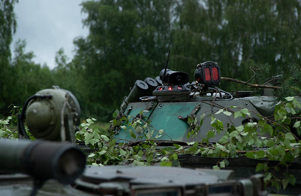 Обладнання української компанії на бронетехніці під час польових навчань / фото Skiftech
