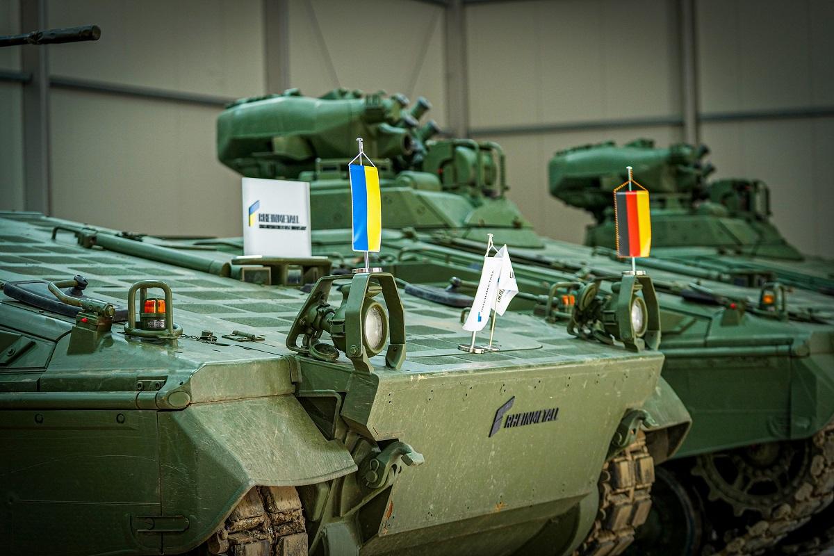 Rheinmetall запустив в Україні цех з ремонту і виробництва бронетехніки / фото Мінстратегпром Rheinmetall запустив в Україні цех з ремонту і виробництва бронетехніки / фото Мінстратегпром