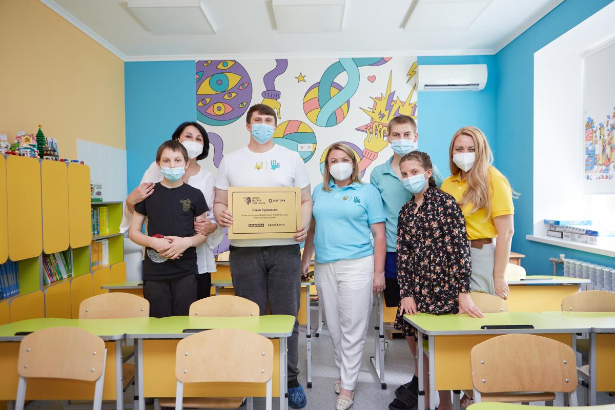 Маленькі пацієнти захоплюються Євгеном, адже він намагається застосовувати новітні практики викладання Маленькі пацієнти захоплюються Євгеном, адже він намагається застосовувати новітні практики викладання