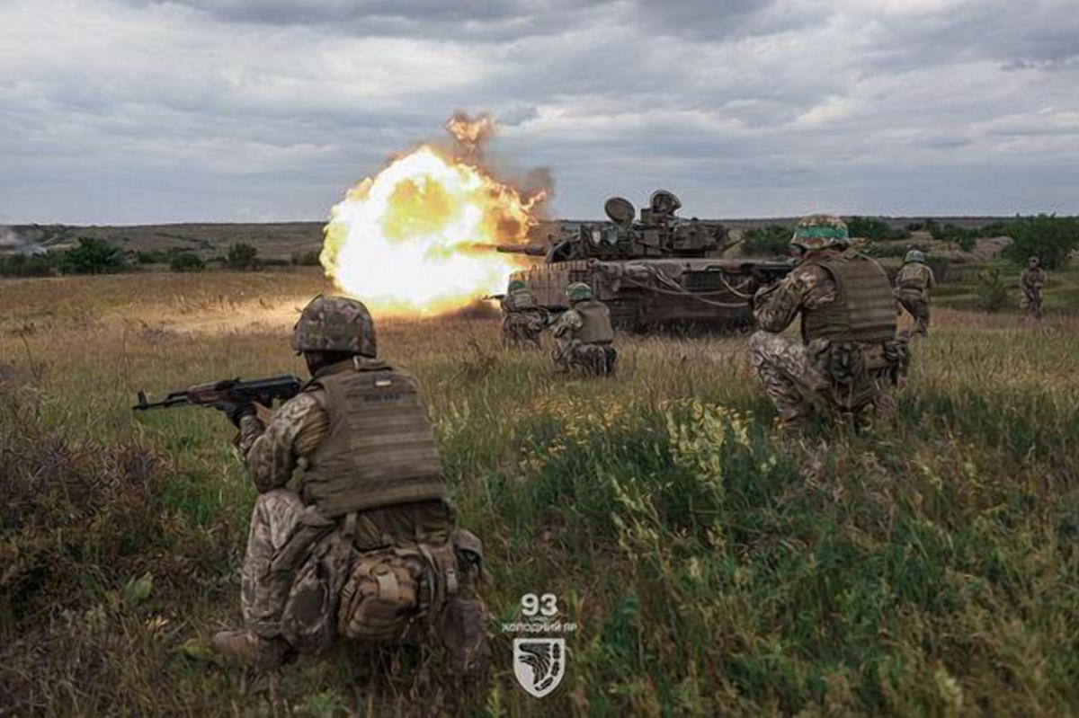 Росія атакує майже на всіх напрямках: деталі від Генштабу Росія атакує майже на всіх напрямках: деталі від Генштабу