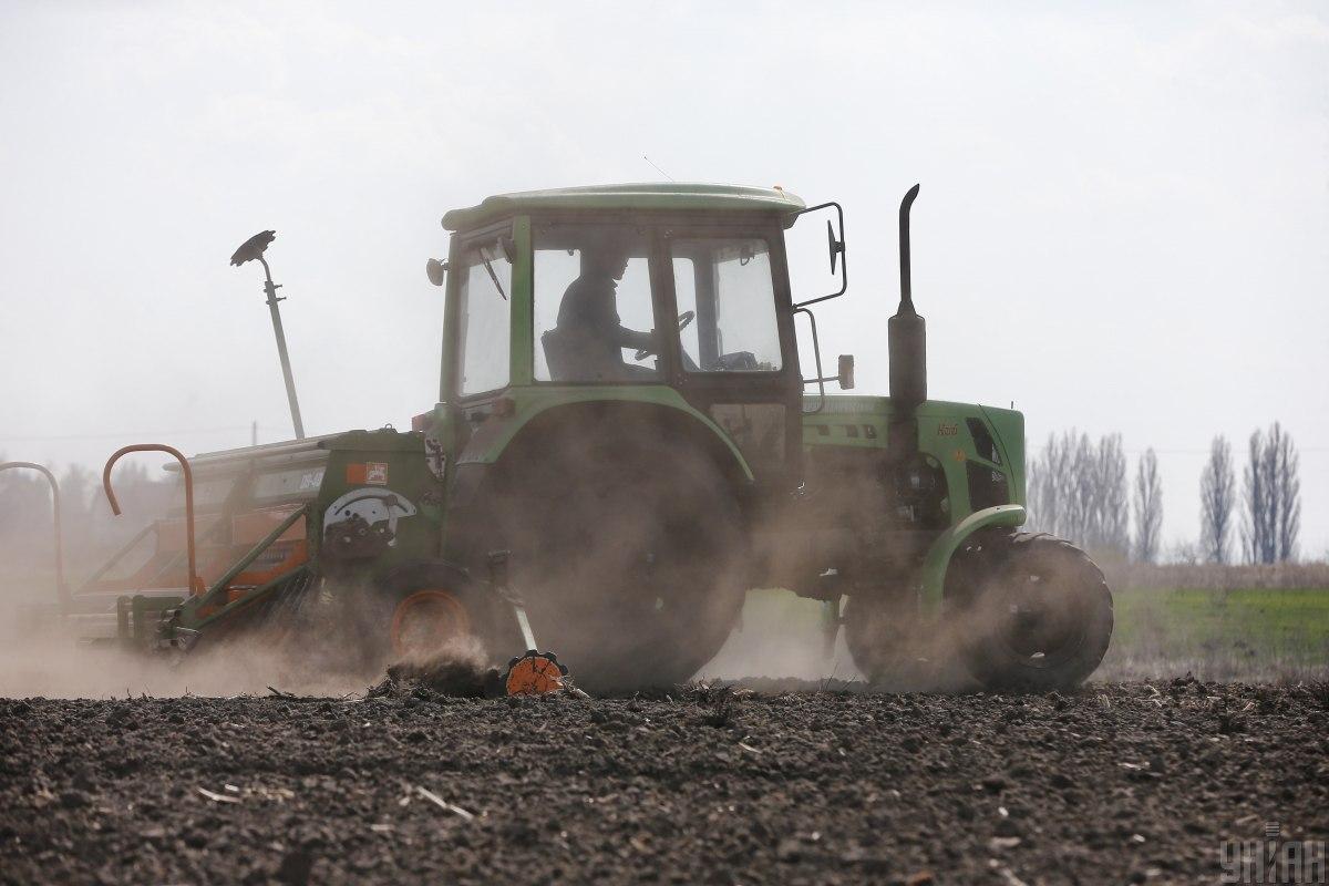 У Мінагрополітики запевнили, що для діяльності аграріїв були прийняті рішення щодо їхнього бронювання / фото УНІАН У Мінагрополітики запевнили, що для діяльності аграріїв були прийняті рішення щодо їхнього бронювання / фото УНІАН