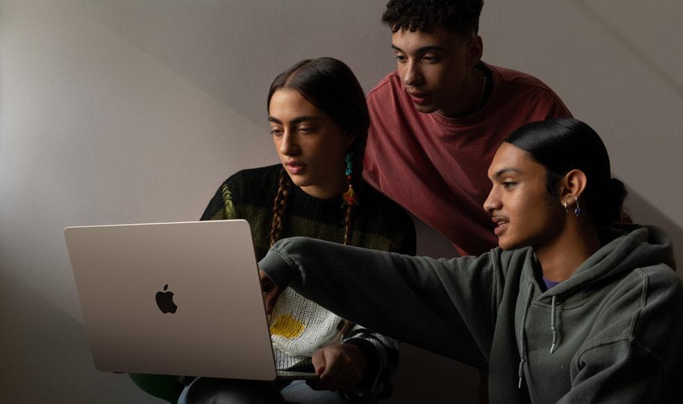 Apple MacBook Air 15" (2023) однозначно один из лучших ноутбуков дляя работы / фото Apple Apple MacBook Air 15" (2023) однозначно один из лучших ноутбуков дляя работы / фото Apple