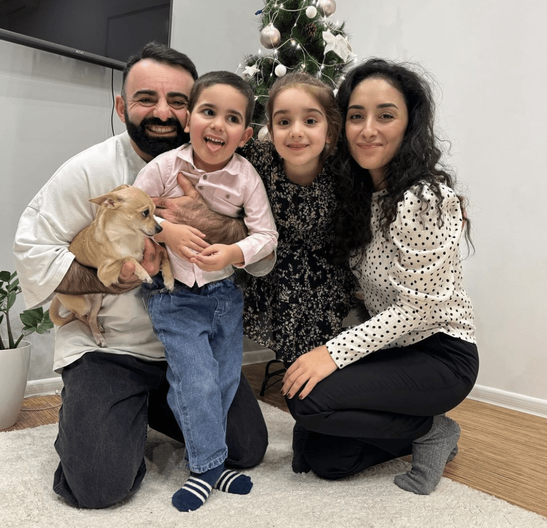 Арзуманян с женой и детьми / Скріншот Instagram Арзуманян с женой и детьми / Скріншот Instagram