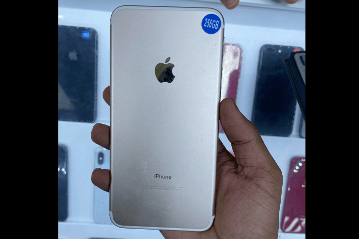 iPhone 7 Plus без камери / Джерело: Reddit iPhone 7 Plus без камери / Джерело: Reddit