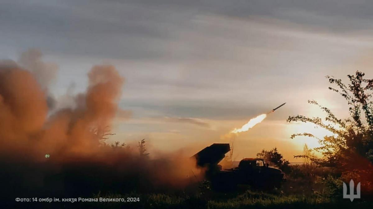 В Україні триває війна / фото 14 ОМБр Романа Великого В Україні триває війна / фото 14 ОМБр Романа Великого