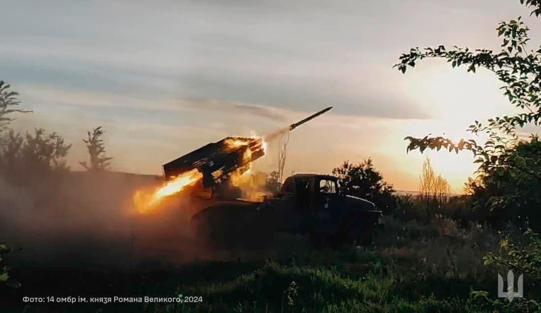 Українські бійці заявляють, що снарядний голод відступив / фото 14 ОМБр Романа Великого Українські бійці заявляють, що снарядний голод відступив / фото 14 ОМБр Романа Великого