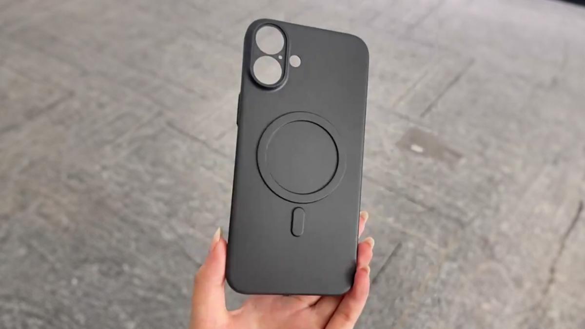 Дизайн iPhone 16 с новой камерой подтверждает видео с чехлом / Скриншот Дизайн iPhone 16 с новой камерой подтверждает видео с чехлом / Скриншот
