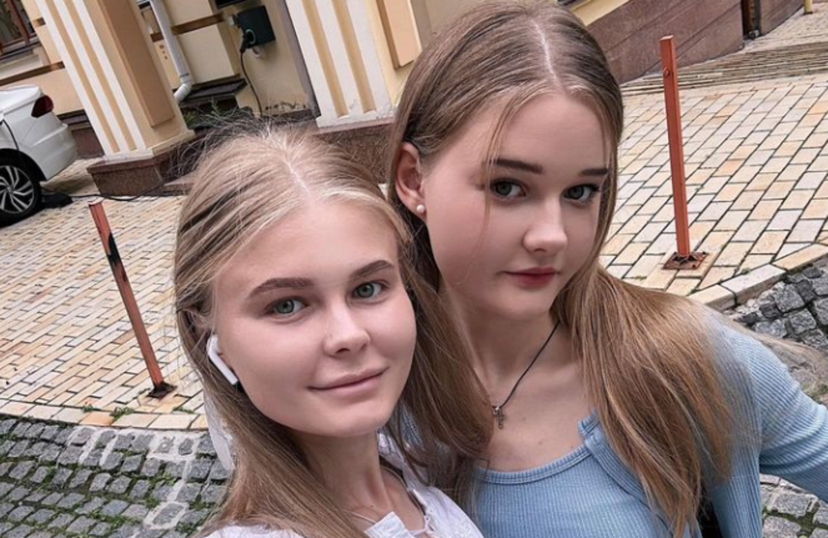 Сейчас сестры вместе и счастливы, что наконец встретились / фото Instagram/ tvoya.yaa Сейчас сестры вместе и счастливы, что наконец встретились / фото Instagram/ tvoya.yaa
