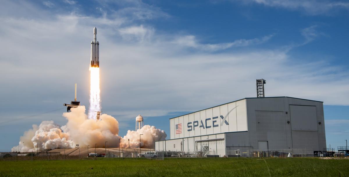 SpaceX відклала запуски ракети Falcon 9 після інциденту з супунтиками / фото SpaceX SpaceX відклала запуски ракети Falcon 9 після інциденту з супунтиками / фото SpaceX