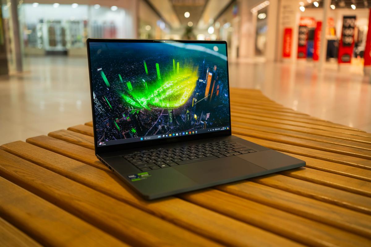 Перемагайте з потужними ноутбуками ROG Перемагайте з потужними ноутбуками ROG