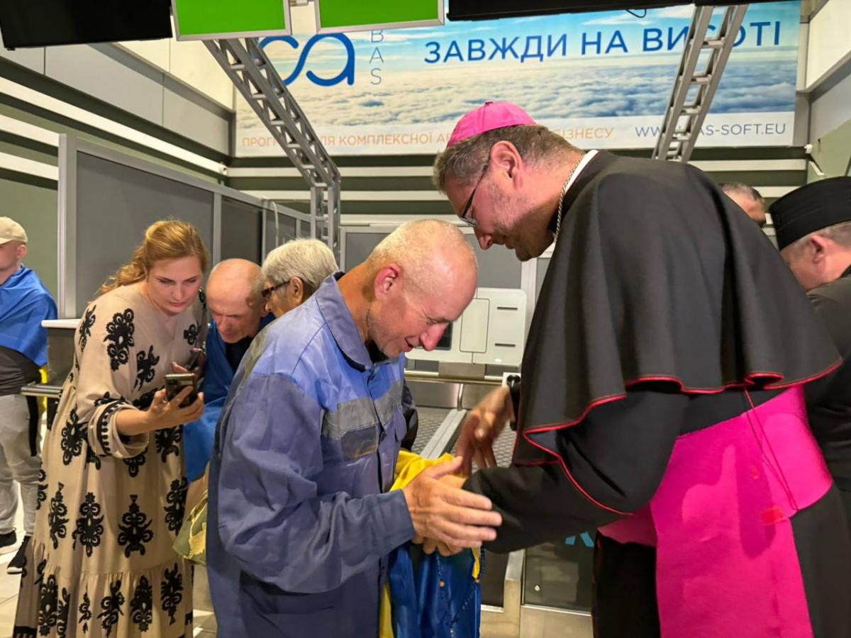 Полонені українці вдома / t.me/V_Zelenskiy_official Полонені українці вдома / t.me/V_Zelenskiy_official