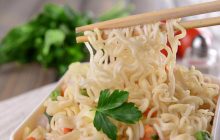 Почему не стоит есть лапшу быстрого приготовления каждый день: 7 убедительных причин