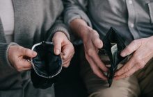 Как навсегда избавиться от бедности и привлечь большие деньги: 4 лучших ритуала