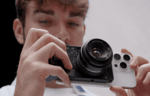 Гаджет, що перетворює смартфон на професійну камеру, викликав фурор у мережі