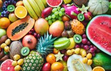 Чем перекусить на диете: названы 10 самых низкокалорийных фруктов