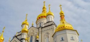 18 березня: церковне свято сьогодні, про що не можна розповідати за столом цього дня