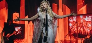 "Стрибала в кокошнику перед росіянами": зірка 90-х жорстко "пройшлася" по Поляковій