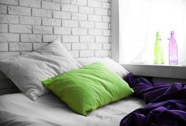 Як часто потрібно прати постільну білизну: лікар здивував відповіддю