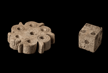 У закинутому замку Німеччини археологи знайшли рідкісну колекцію ігрових фігур