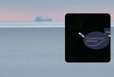 В Азовском море дрон отправил на дно российское судно: что известно