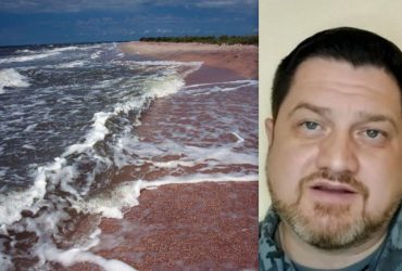 Ураження буксира та баржі РФ в Азовському морі: у ЗСУ не виключають дружній вогонь