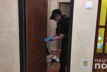 В Виннице мужчина застрелил жену и ранил ее подругу, а затем совершил самоубийство