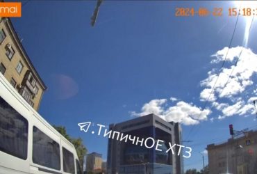 Цинічна атака на центр Харкова: момент удару потрапив на відео