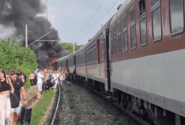 Поезд, в котором были украинцы, столкнулся с автобусом в Словакии: пятеро погибших (видео)