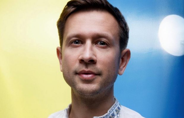 "З роботою складно": Дмитро Ступка відповів, чим заробляє на життя за кордоном