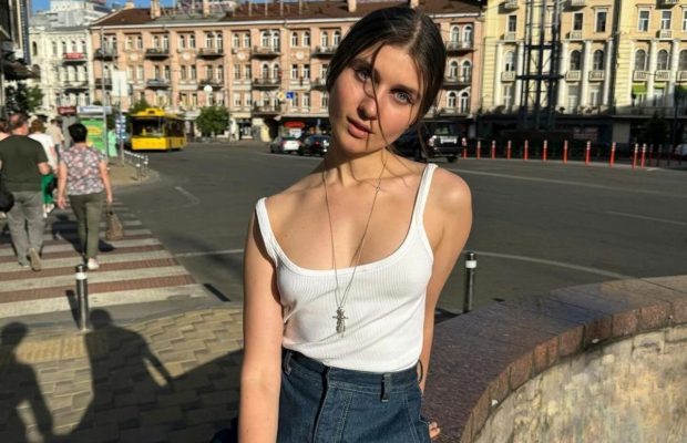 Jerry Heil розсекретила символізм свого образу на кінофестивалі у Каннах (фото)