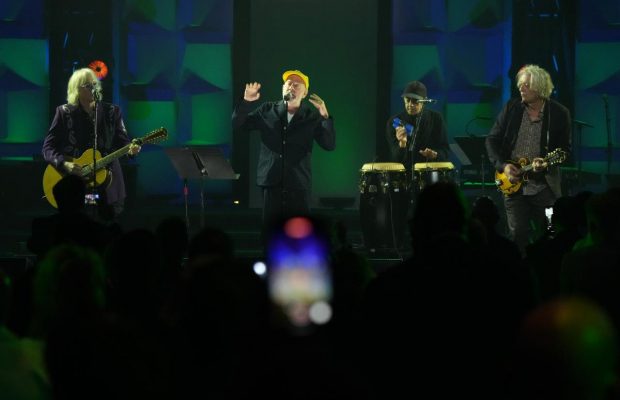 Вперше за майже 30 років: гурт R.E.M. виступив у повному складі