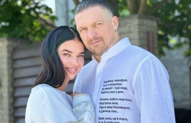 Жена Александра Усика впервые за долгое время показала их самую младшую дочь (видео)