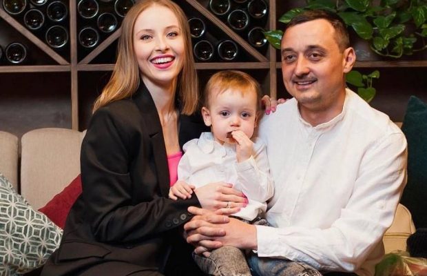 "Я вдячна за наш шлях": зірка серіалу "Кріпосна" повідомила про розлучення з чоловіком