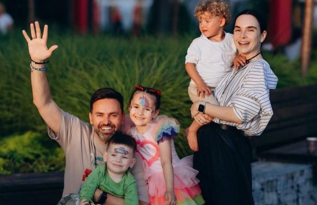 "Це наша Ангеліна": Інна Мірошниченко вперше показала обличчя названої доньки (відео)