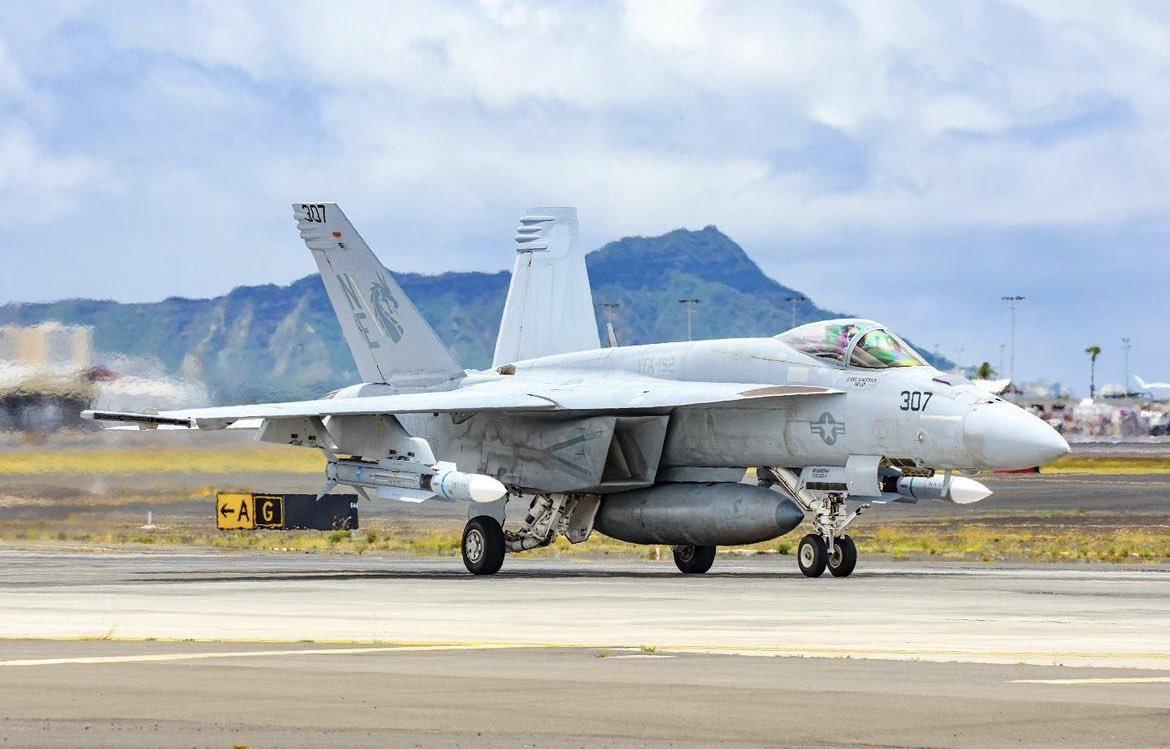 В США представили супер-далекобійну ракету / фото instagram/aeros808 В США представили супер-далекобійну ракету / фото instagram/aeros808