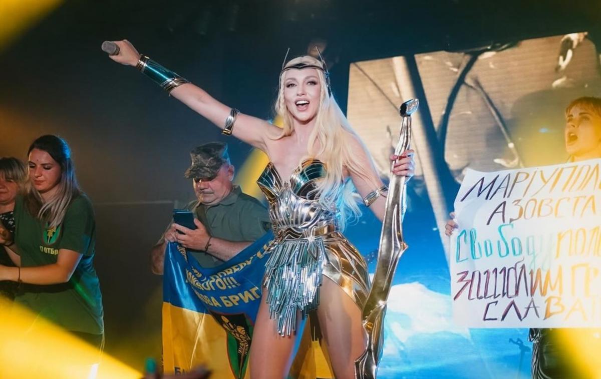 Оля Полякова розповіла, як виходила на сцену п'яною / Скриншот Instagram Оля Полякова розповіла, як виходила на сцену п'яною / Скриншот Instagram