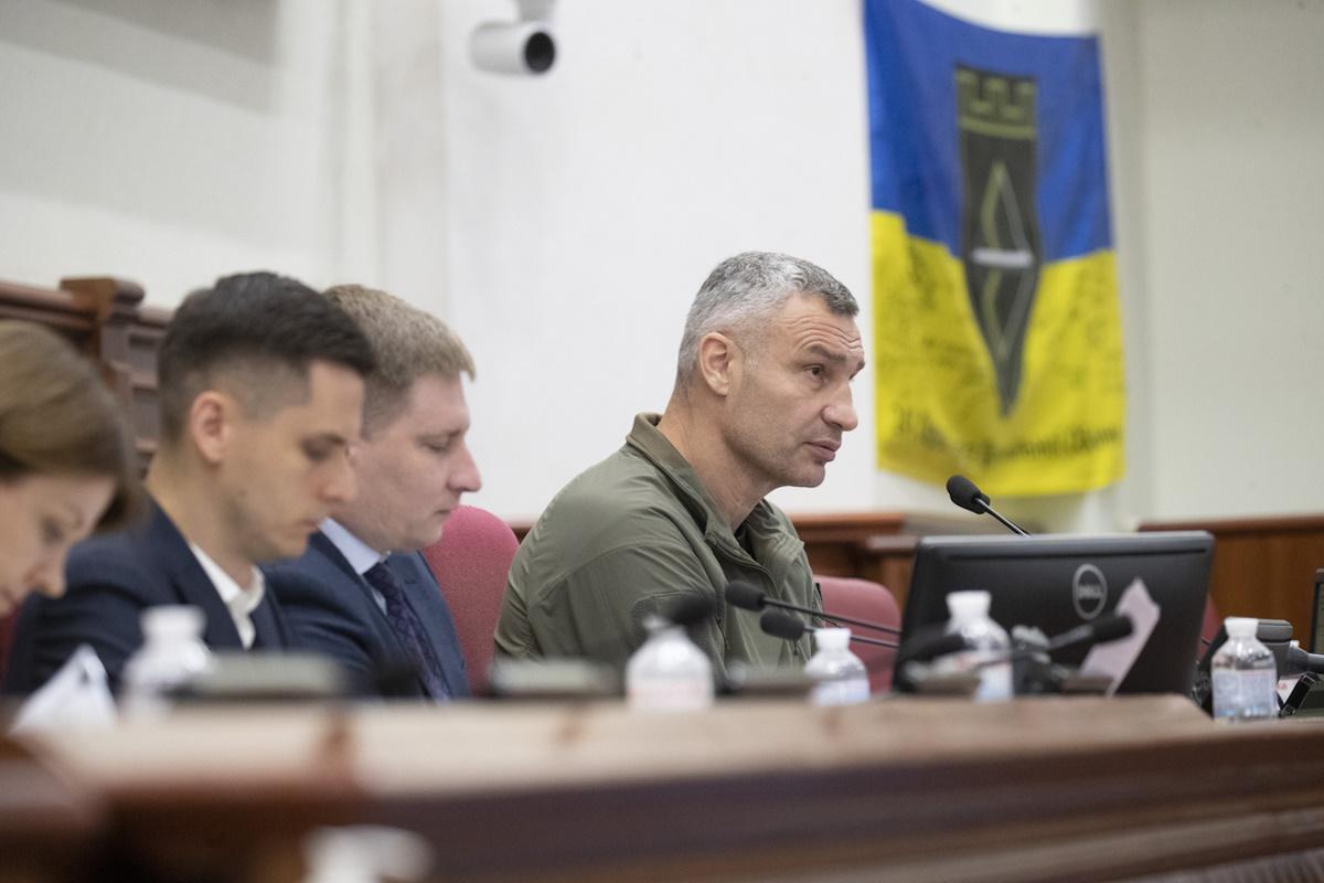 Кличко сообщил об увеличении потолка субсидий на закупку автономных систем энергопитания / фото kyivcity.gov.ua Кличко сообщил об увеличении потолка субсидий на закупку автономных систем энергопитания / фото kyivcity.gov.ua