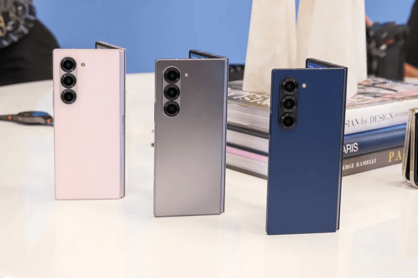 Galaxy Z Fold 6 и Flip 6 получат незначительные обновления и более высокие цены / фото The Verge Galaxy Z Fold 6 и Flip 6 получат незначительные обновления и более высокие цены / фото The Verge