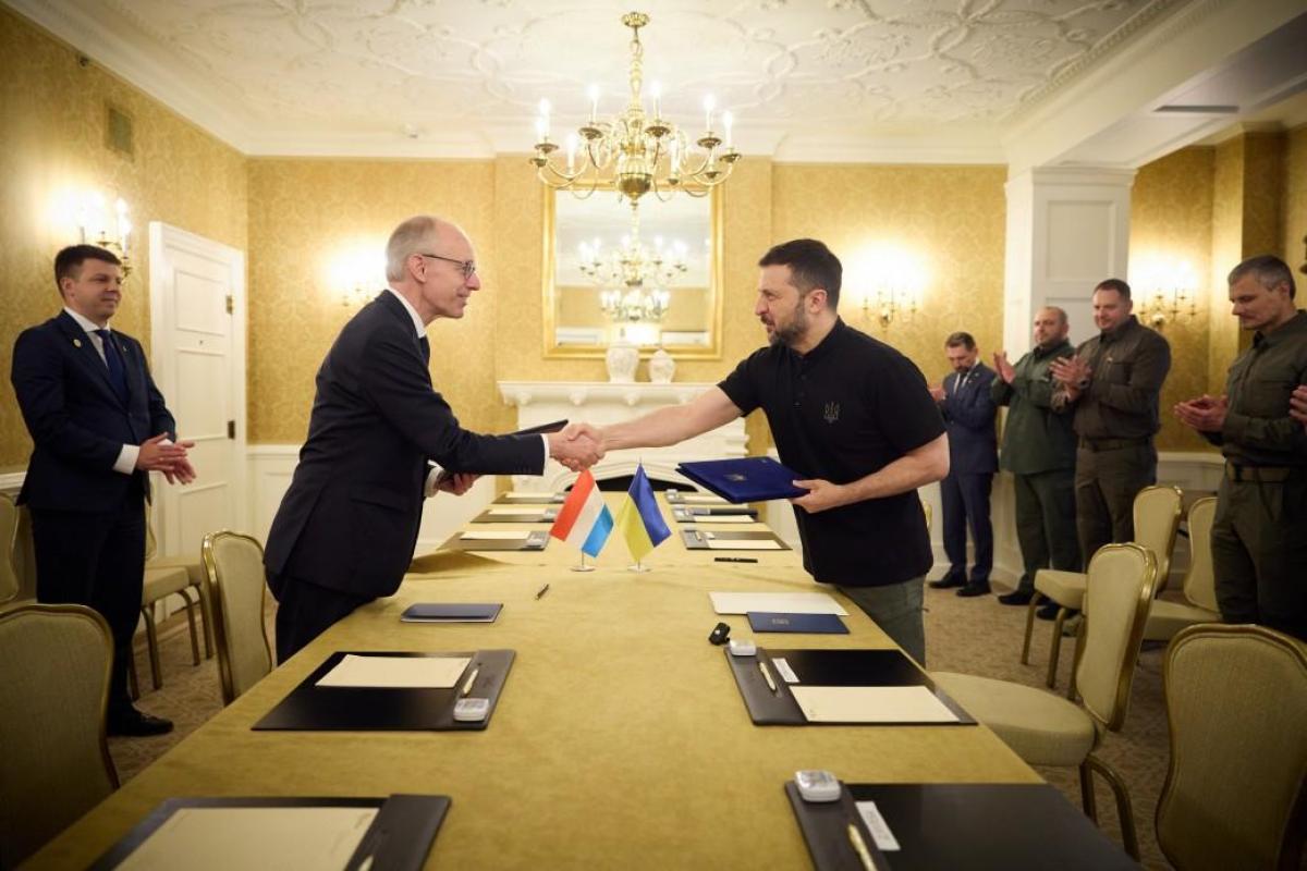 Зеленский подписал соглашение по безопасности с Люксембургом / фото president.gov.ua Зеленский подписал соглашение по безопасности с Люксембургом / фото president.gov.ua