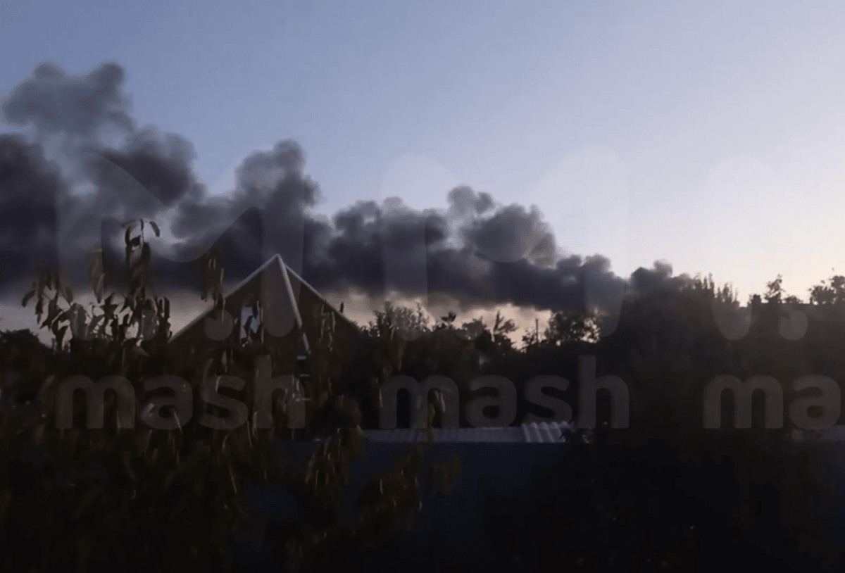 У РФ поскаржилися на пожежу, яка виникла внаслідок атаки дронами / скріншот У РФ поскаржилися на пожежу, яка виникла внаслідок атаки дронами / скріншот