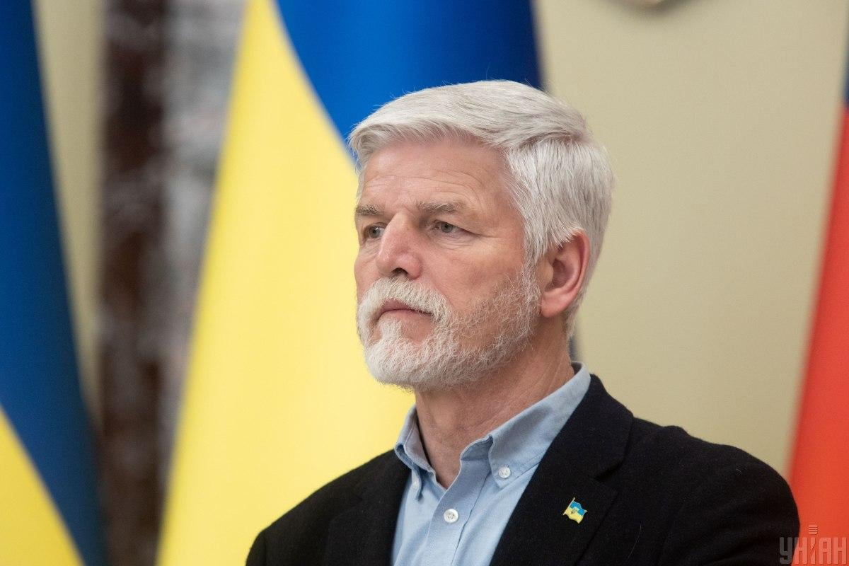 Президент Чехії розкритикував уряд за відмову фінансувати снаряди для України Президент Чехії розкритикував уряд за відмову фінансувати снаряди для України