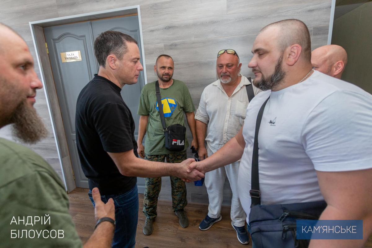 Мер Кам’янського зустрівся з ветеранами / Facebook Андрія Білоусова Мер Кам’янського зустрівся з ветеранами / Facebook Андрія Білоусова