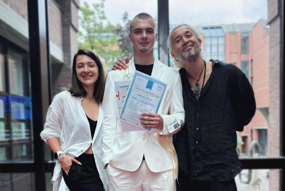 Сергей и Снежана Бабкины поздравили сына с окончанием школы / Скриншот Instagram Сергей и Снежана Бабкины поздравили сына с окончанием школы / Скриншот Instagram