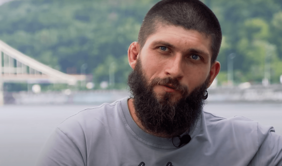 Кроме того, военный призвал мужчин присоединяться к ВСУ / скриншот из видео Кроме того, военный призвал мужчин присоединяться к ВСУ / скриншот из видео