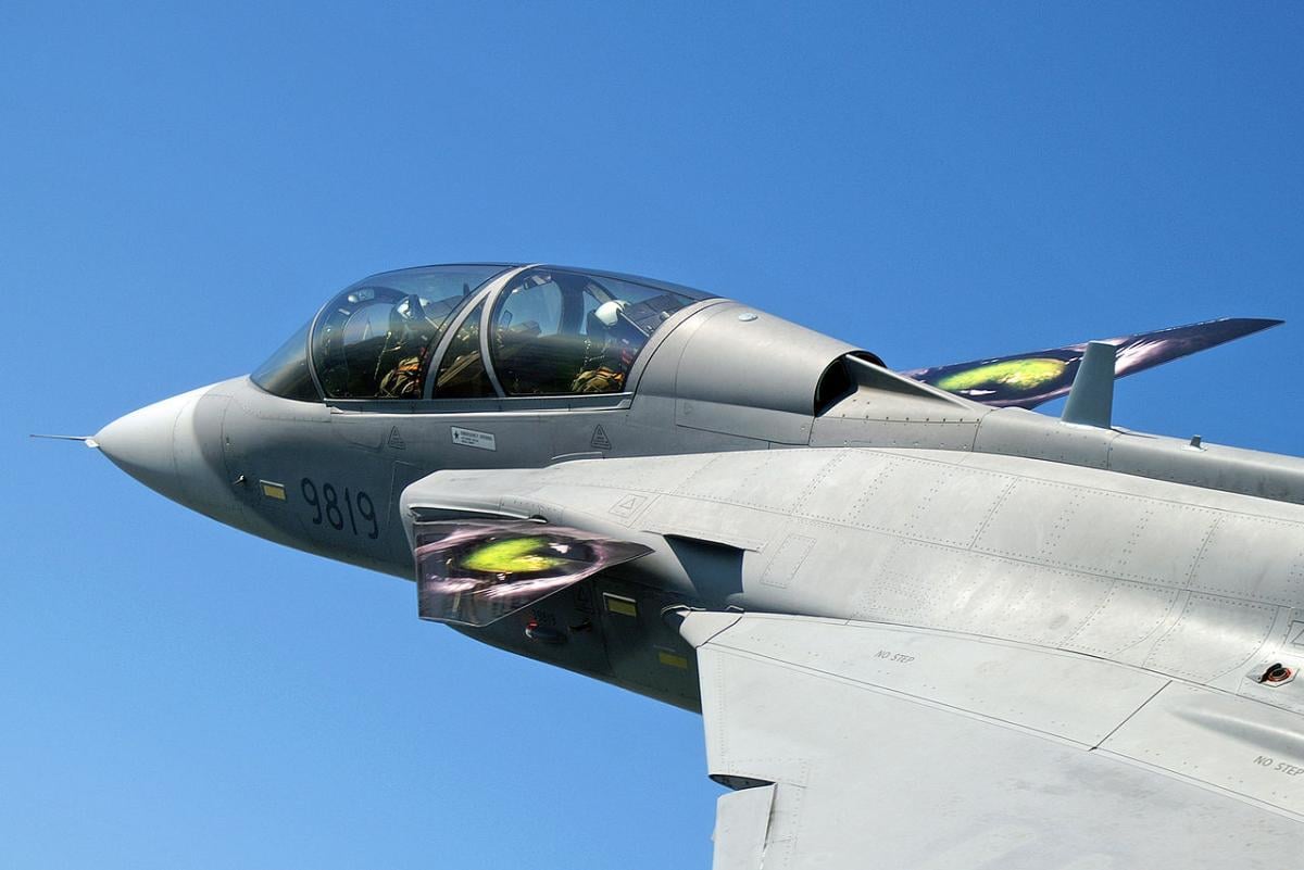 Gripen для Украины вооружат бомбами Hammer, которые уже используют в ВС ВСУ Gripen для Украины вооружат бомбами Hammer, которые уже используют в ВС ВСУ