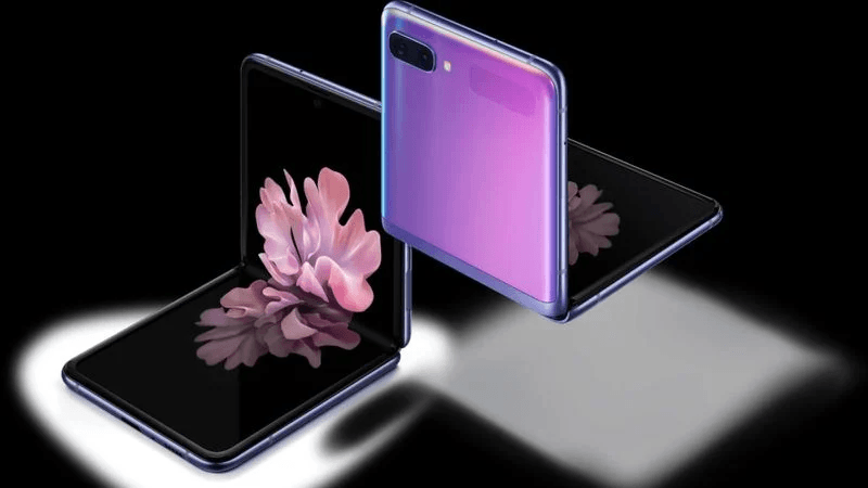 Складаний iPhone очікується у форм-факторі Galaxy Flip / фото Samsung Складаний iPhone очікується у форм-факторі Galaxy Flip / фото Samsung